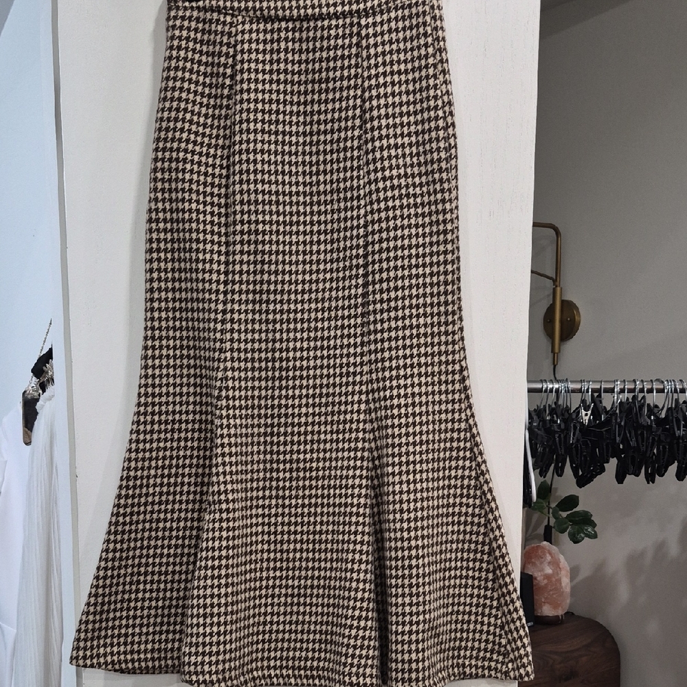 Houndstooth Maxi Flare Skirt in Brown and Cream